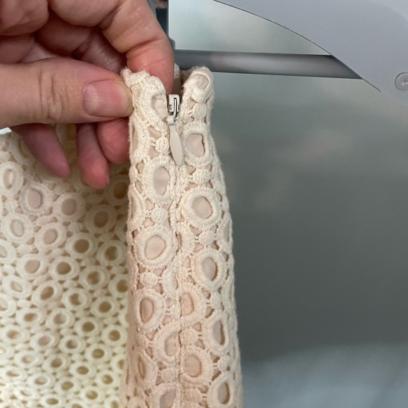 Banana Republic Lace Shorts - cream size 6 - Picture 7 of 9